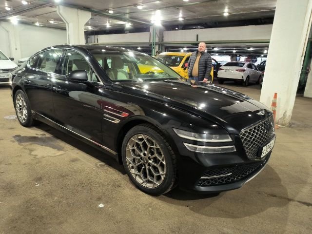 Genesis G80 — Москва