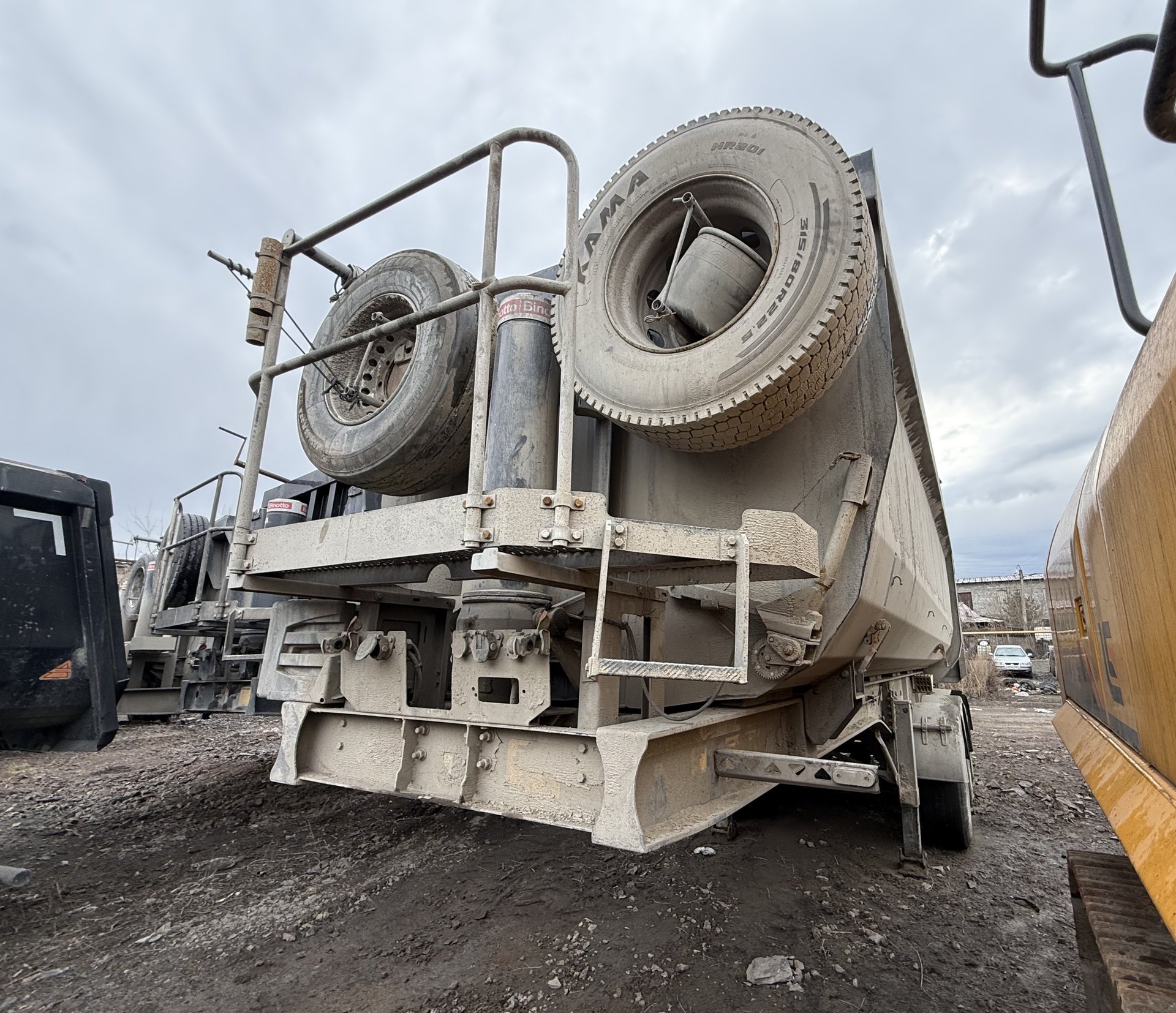 GRUNWALD 9453 Полуприцеп самосвальный — Магнитогорск