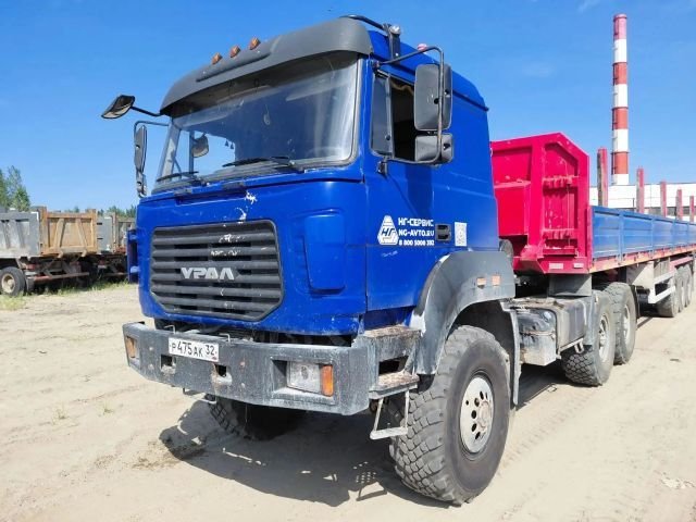 Седельный тягач УРАЛ-44202-3511-82 — Сургут