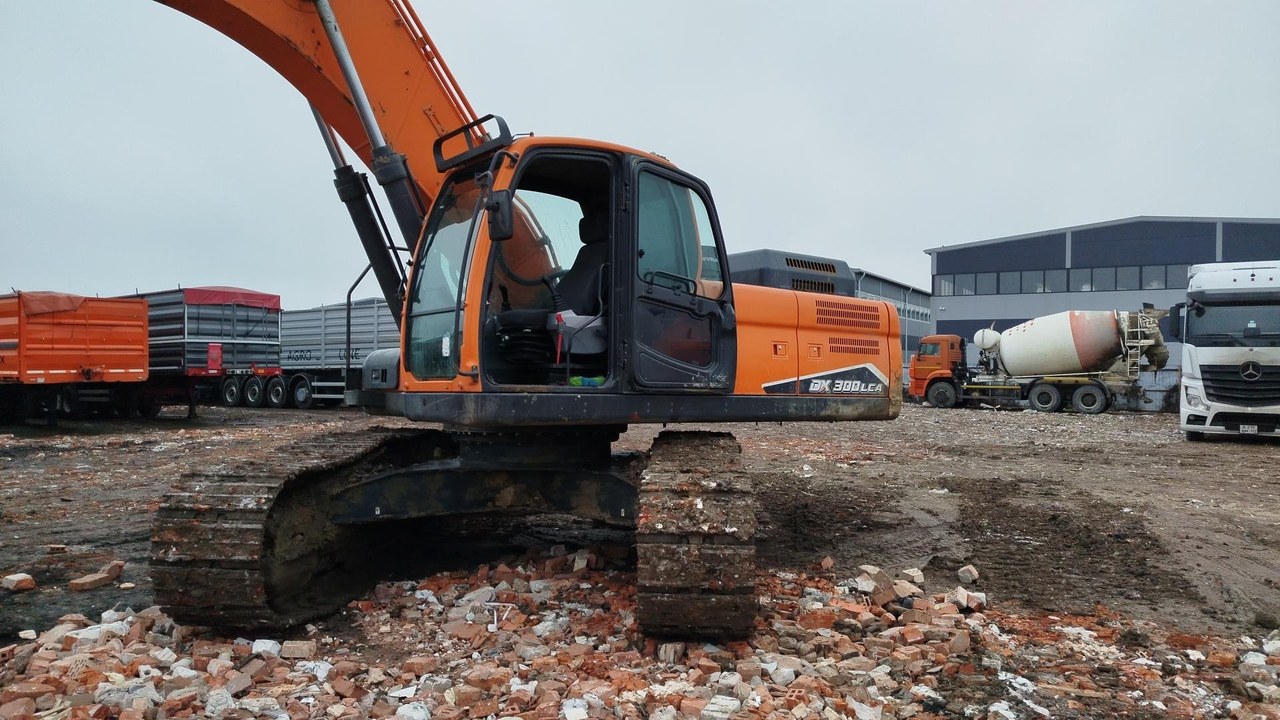 DOOSAN/DEVELON DX300LCA-7M — Краснодар