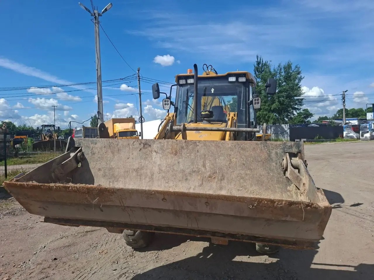 Lovol FLB468 Экскаватор-погрузчик — Санкт-Петербург