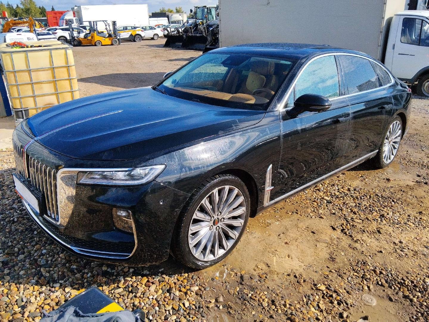 Hongqi H9 — Солнечногорск