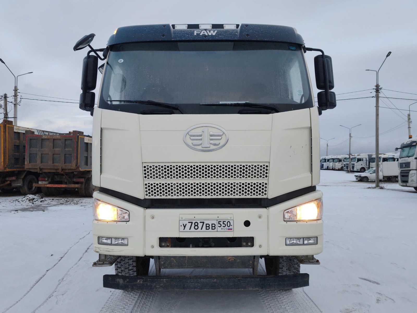 FAW J6 6x4 Бортовой с КМУ 78F302 — Москва