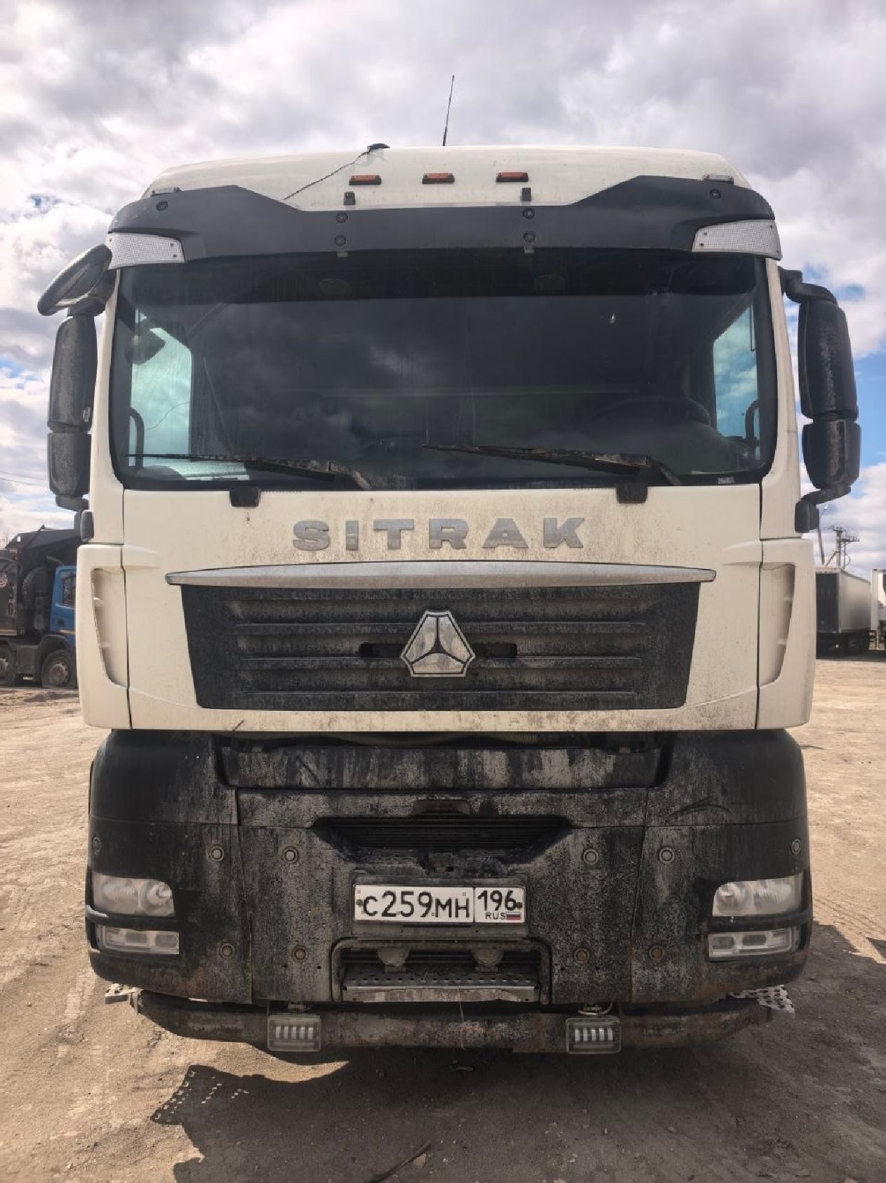 SITRAK C7H 6x4 Седельный тягач — Чита