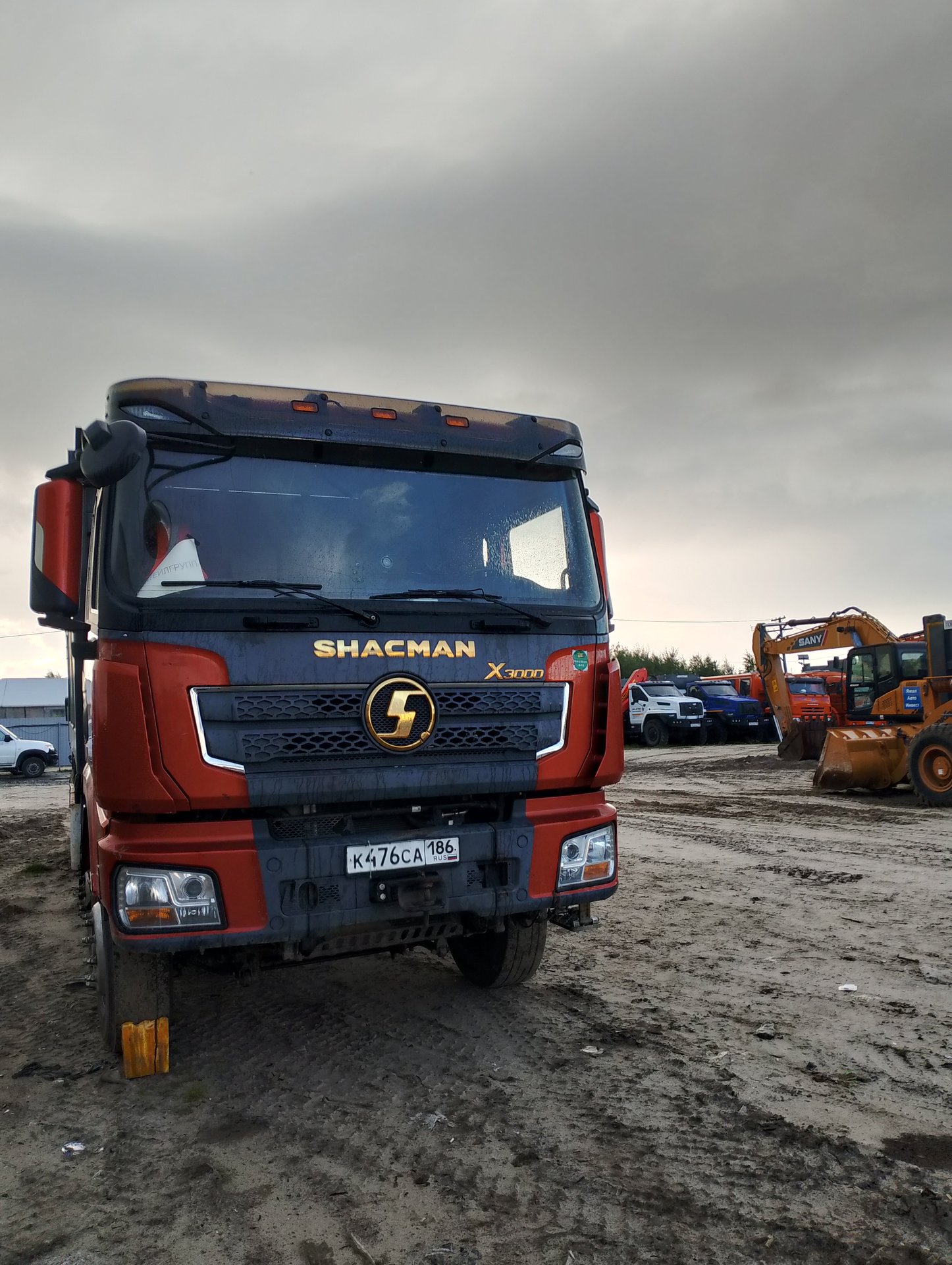Shacman (Shaanxi) SX* 8x4 Самосвал — Новый Уренгой