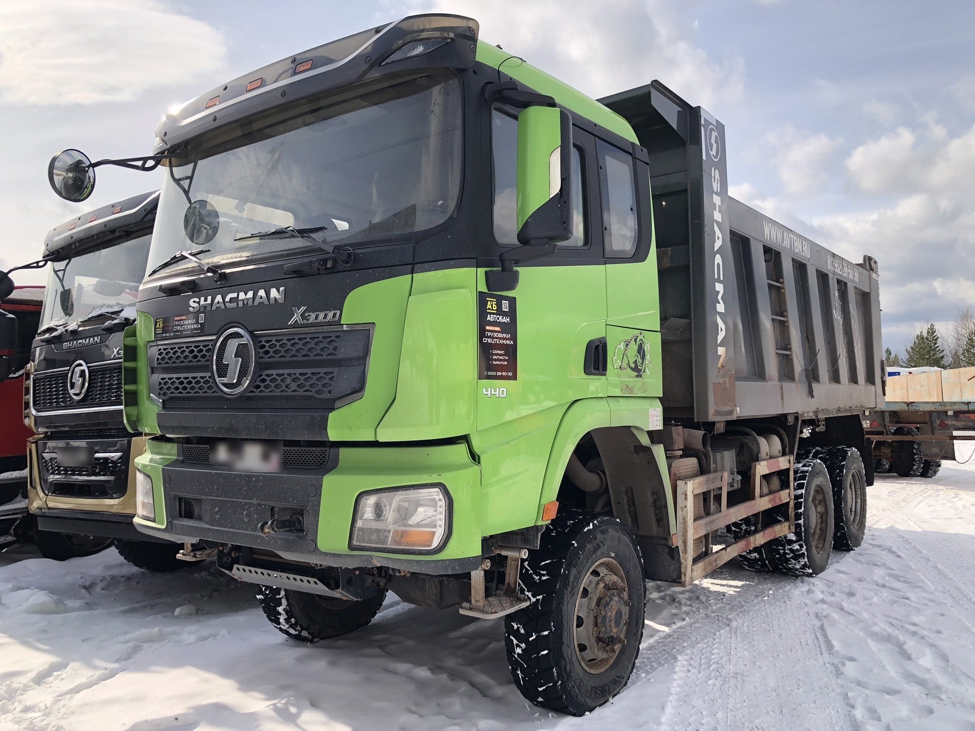 Shacman (Shaanxi) SX* 6x6 Самосвал — Усть-Кут